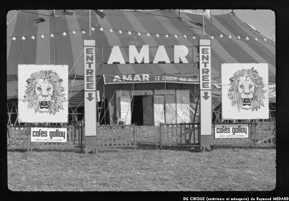 image: This is &lsquo;le cirque (ext&eacute;rieurs et m&eacute;nagerie) 2&rsquo;.