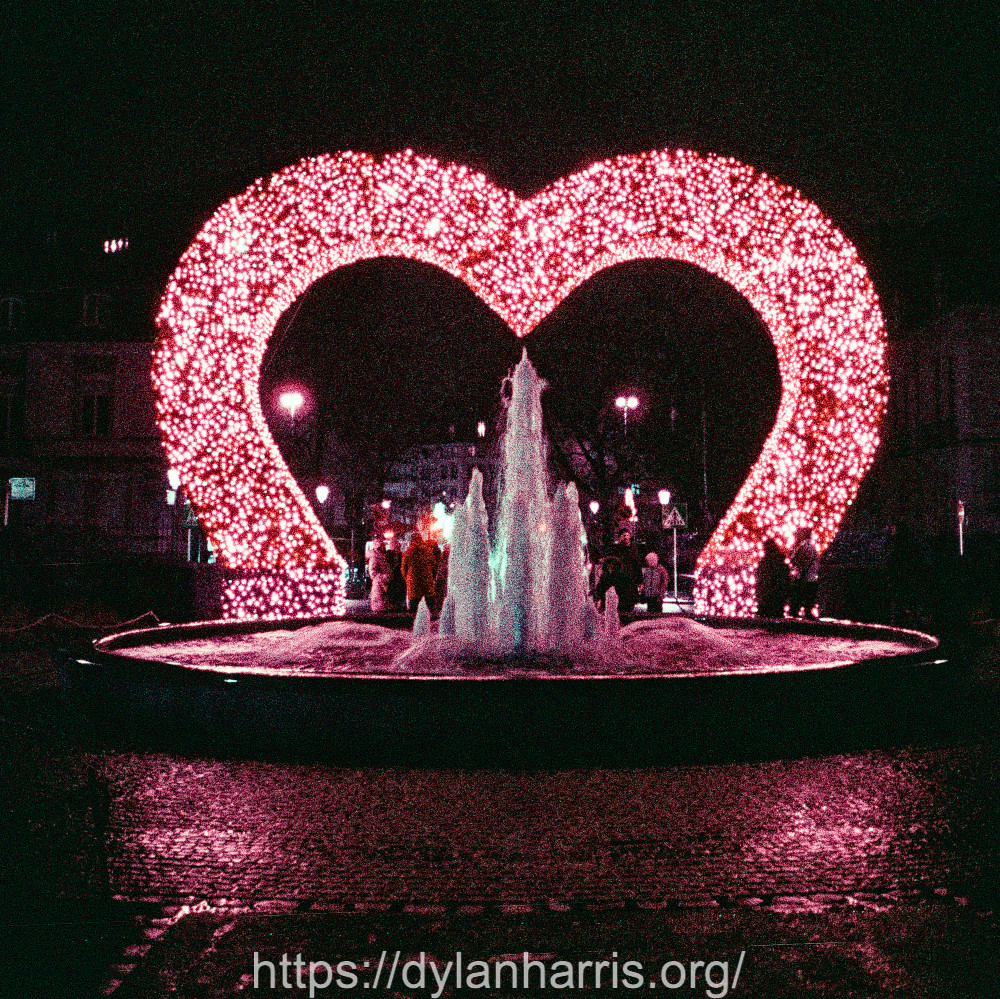 image: This is &lsquo;christmas lights (i) 4&rsquo;.