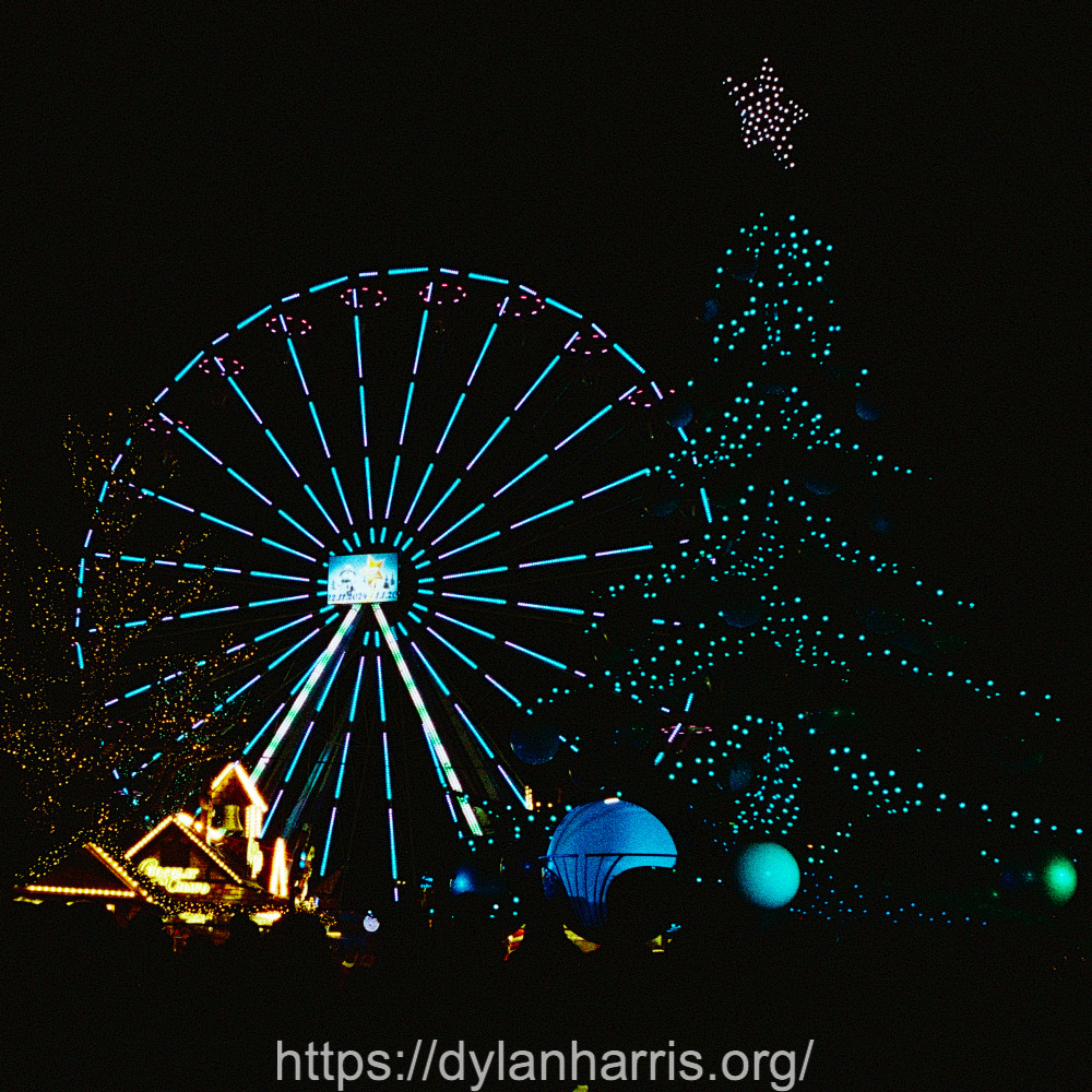 image: This is &lsquo;christmas lights (iii) 5&rsquo;.