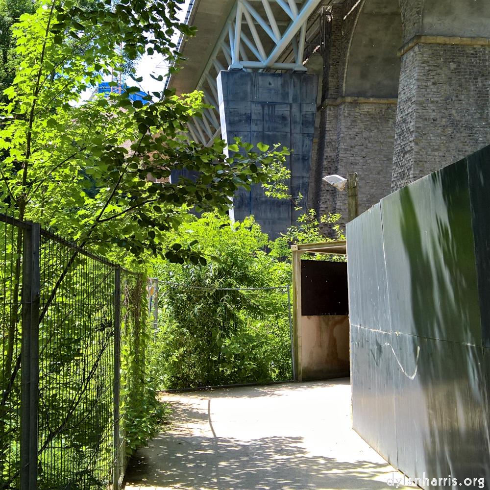 Image: Image 'konscht am gronn (iii) 6'.