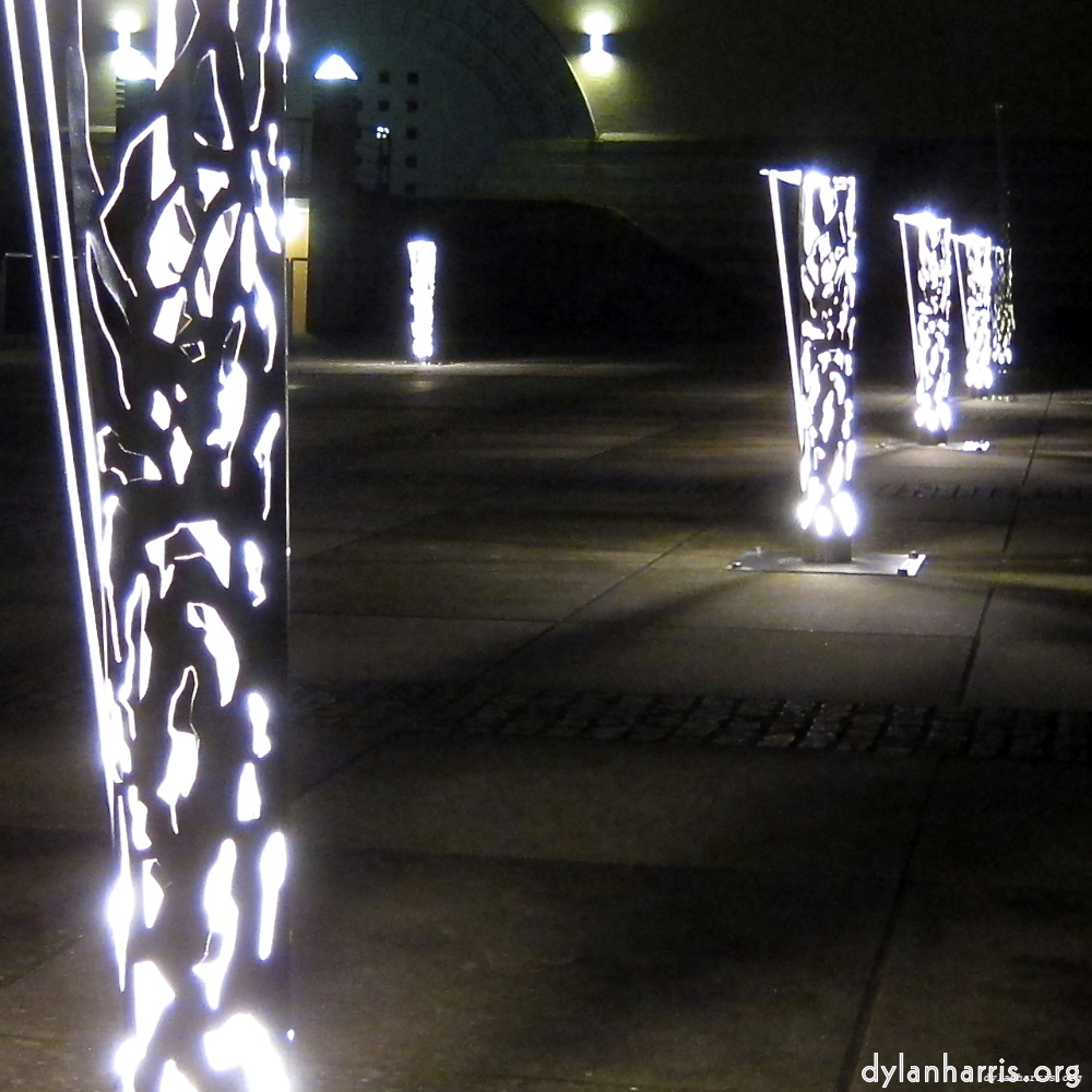 Image: Image 'sculpture (iv) 1'.