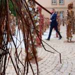 Image: First image from the photoset 'sculpture (iii)'.