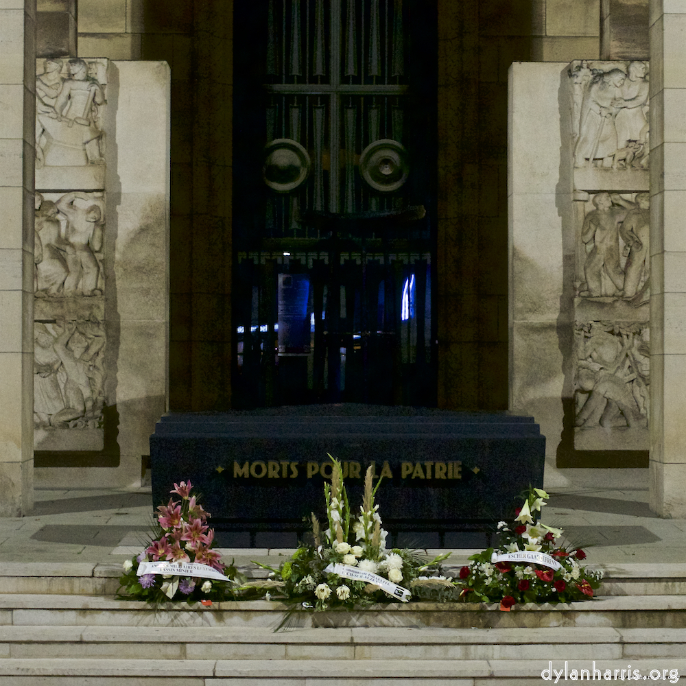 Image 'esch&ndash;sur&ndash;alzette (iv) 2', at Escher D&eacute;ierepark, head and torso of a doe.