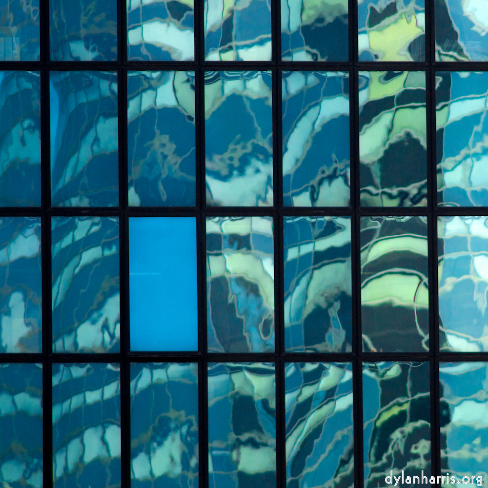 Image: Image 'la d&eacute;fense (iii) 3'.