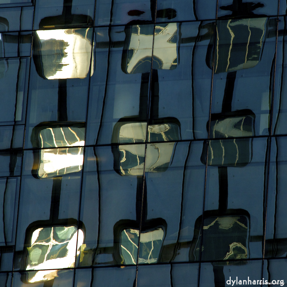 Image 'la d&eacute;fense (viii) 2'.