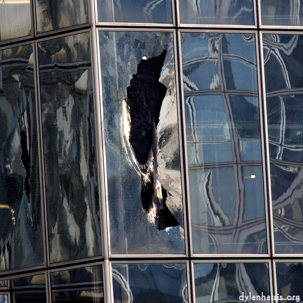 Image 'la d&eacute;fense (x) 9'.