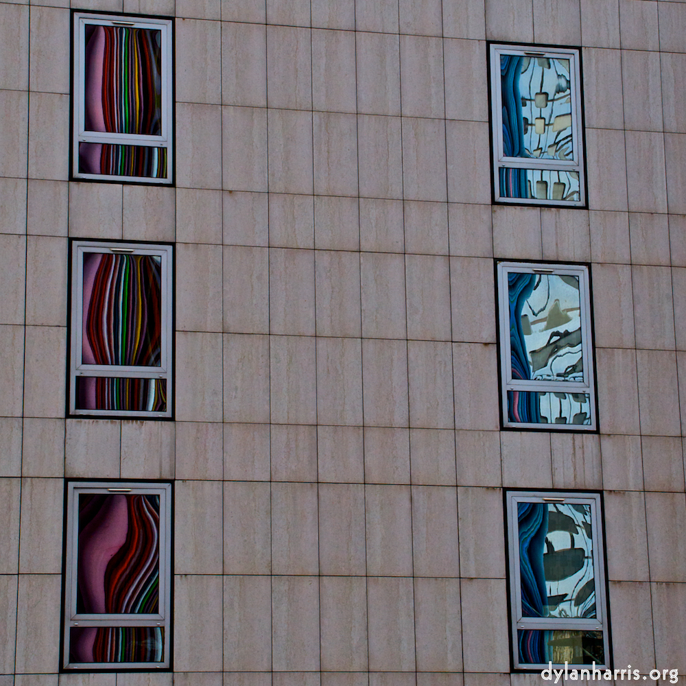 Image: Image 'la d&eacute;fense (i) 14'.