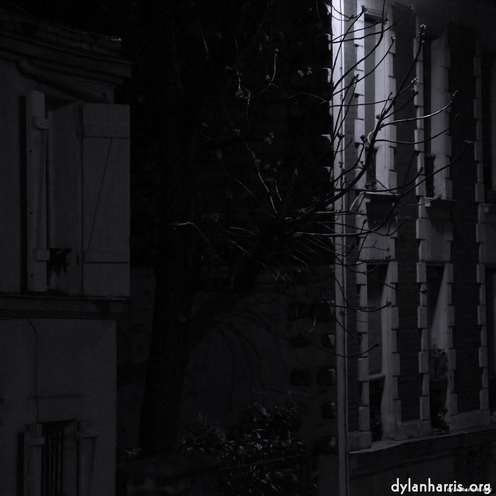 Image 'montmartre (v) 1'.