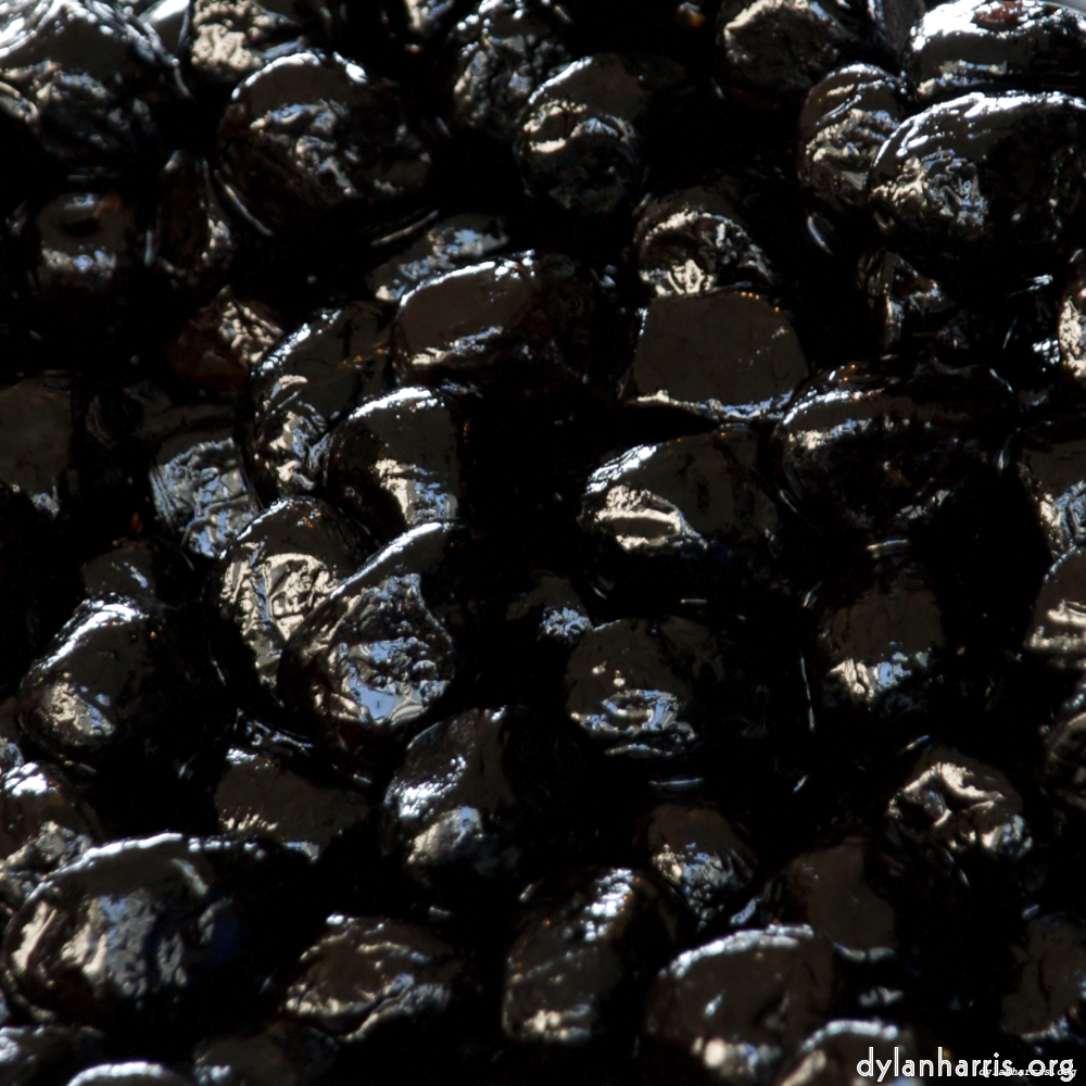 image: This is &lsquo;montmartre (v) 7&rsquo;.