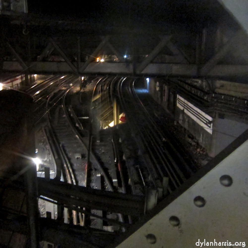 Image: Image 'metro (iii) 1'.