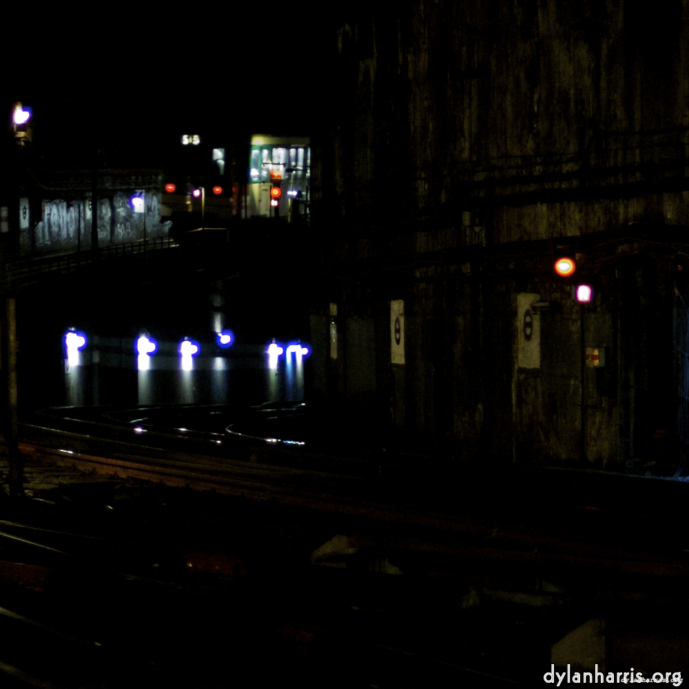 Image 'metro (iv) 1'.