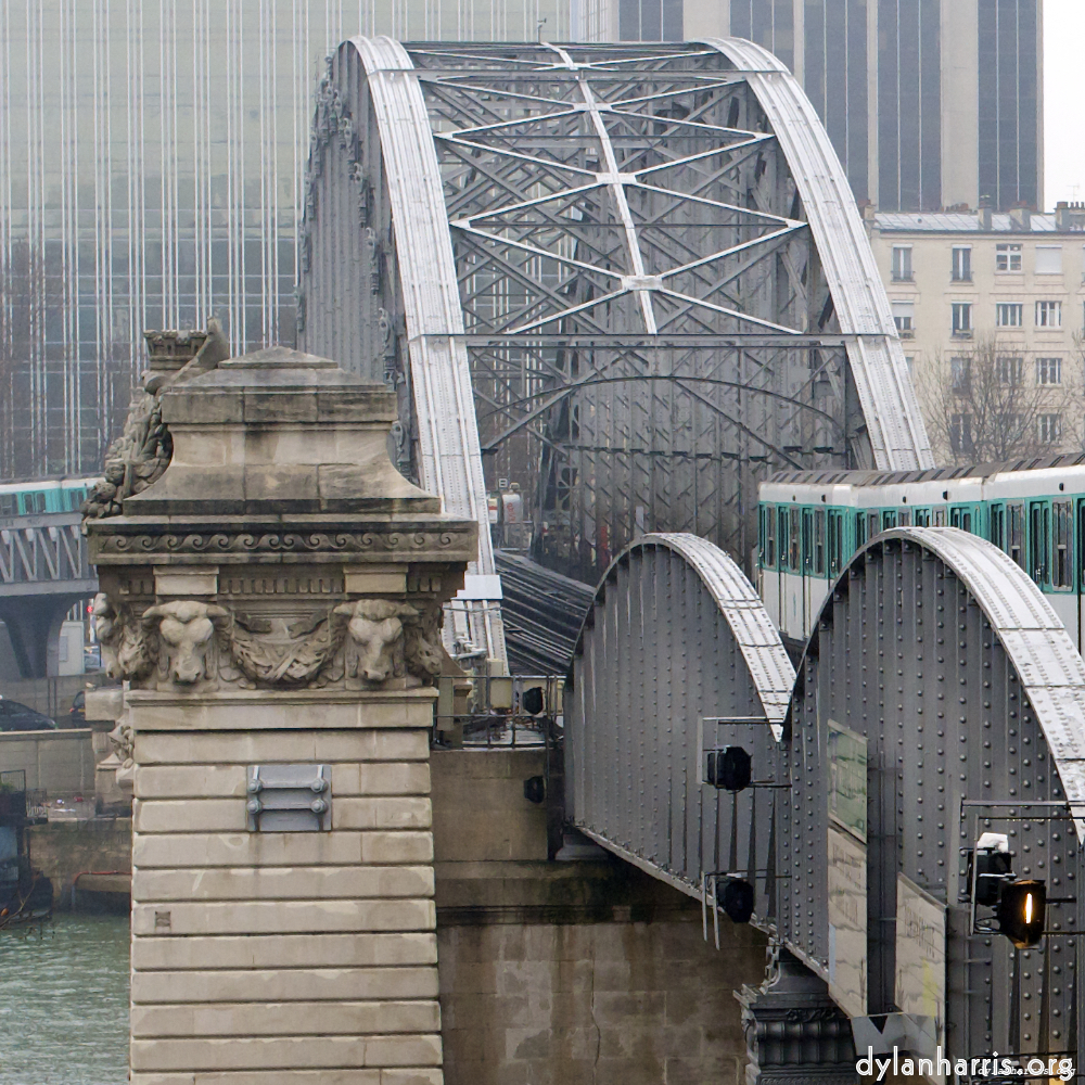 Image 'metro (iv) 6'.