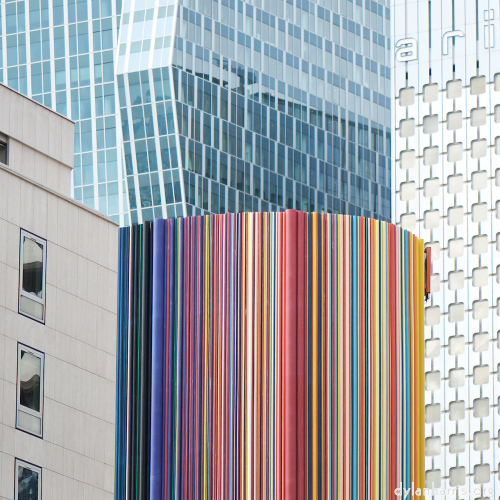 image: This is &lsquo;la d&eacute;fense (l) 5&rsquo;.