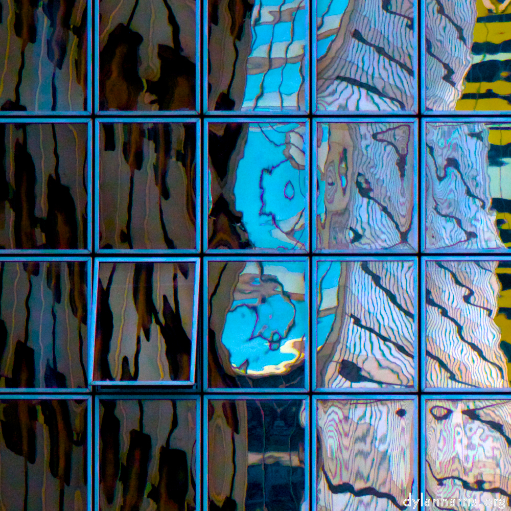 image: Heir ist &lsquo;la d&eacute;fense (li) 2&rsquo;.