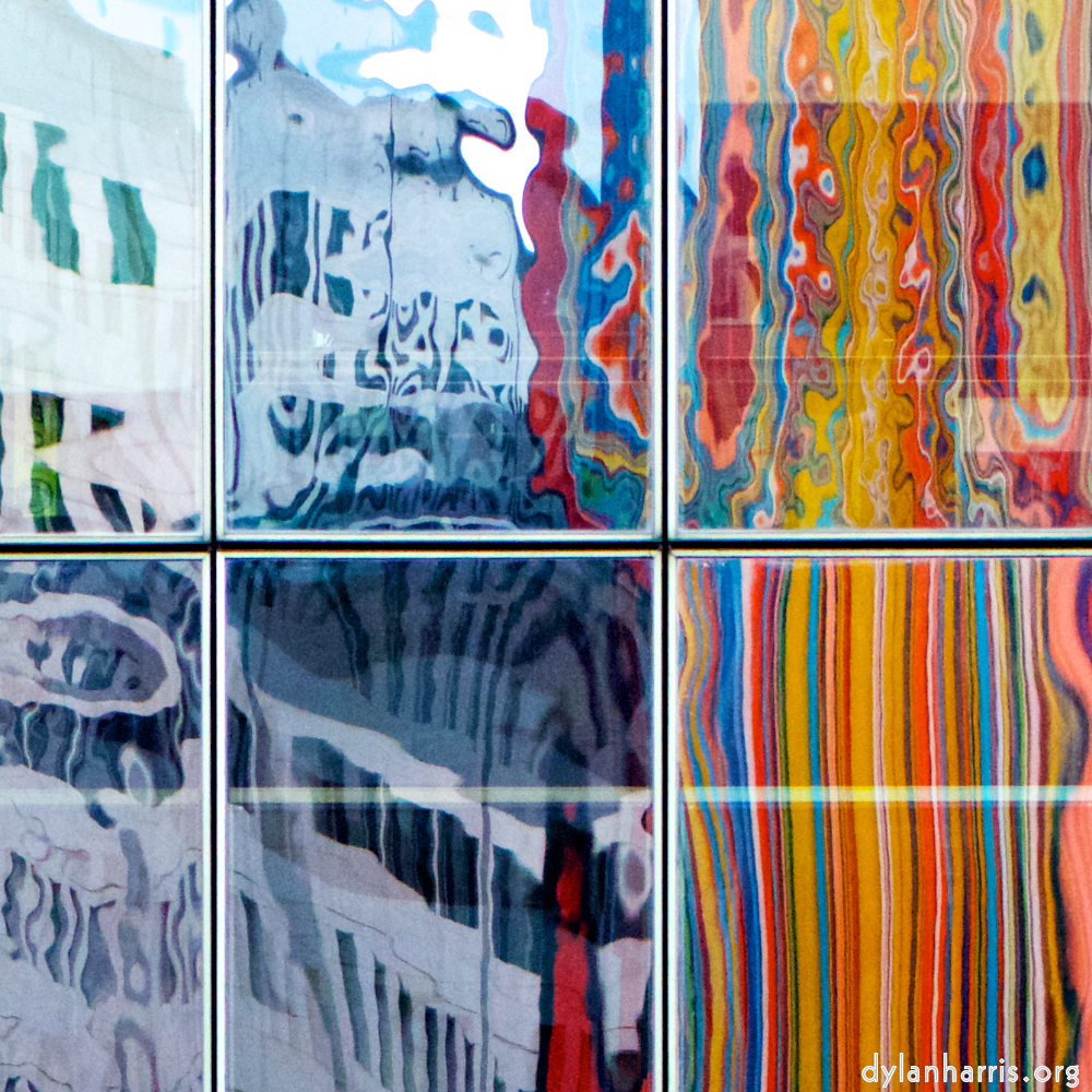 image: This is &lsquo;la d&eacute;fense (lv) 3&rsquo;.