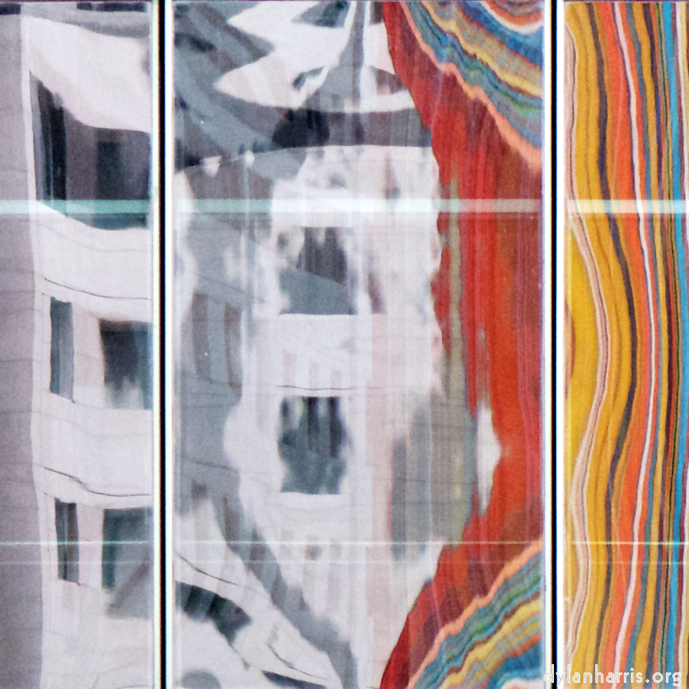 image: This is &lsquo;la d&eacute;fense (lvi) 5&rsquo;.