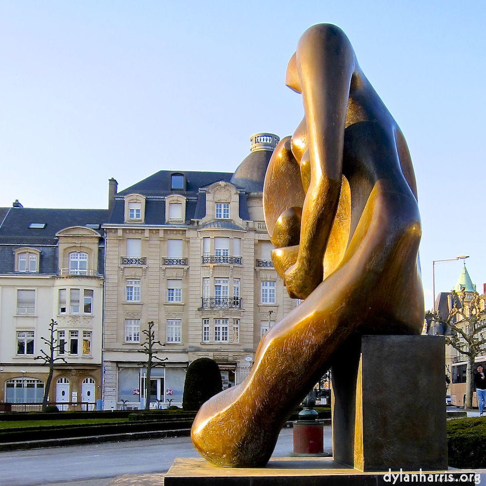 Image: Image 'sculpture (v) 3'.