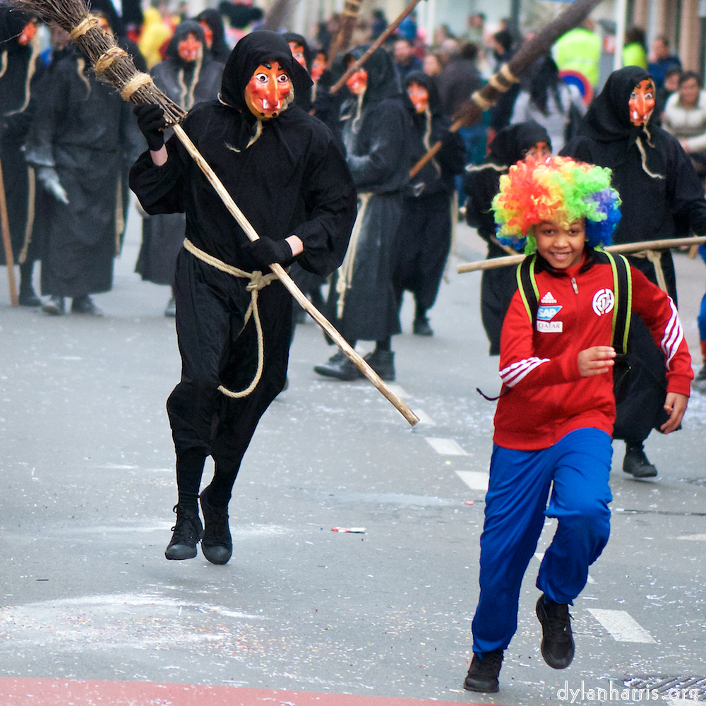 image: Image 'esch&ndash;sur&ndash;alzette (xxvii) 6', at Escher D&eacute;ierepark, of deer feeding.