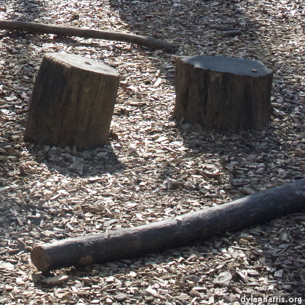 image: This is &lsquo;terres rouges (xii) 5&rsquo;.