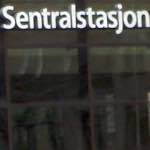 Fourteenth image from the photoset 'wurm im apfel (i)'.