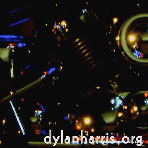 Image 'wurm im apfel (iv) 5'.