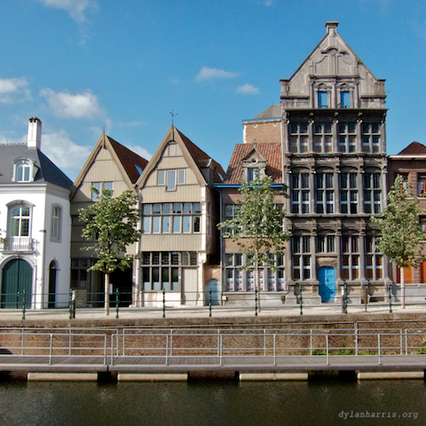 image: unlabelled image