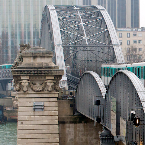 image: unlabelled image