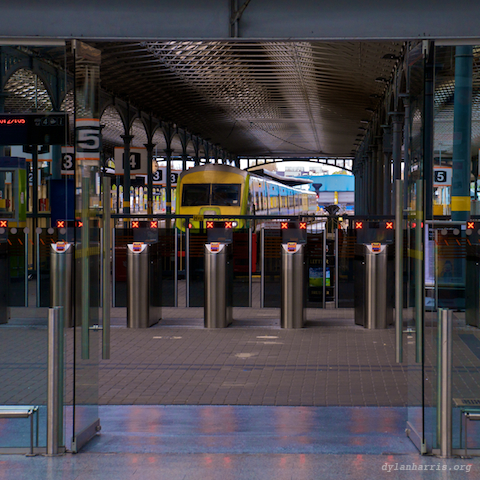 image: unlabelled image