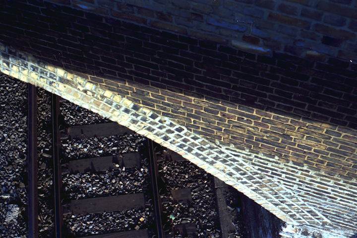 image: unlabelled image