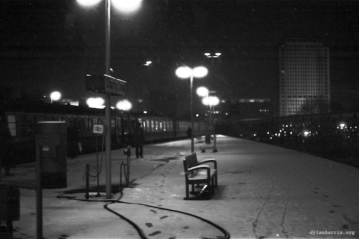 image: unlabelled image