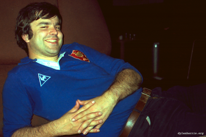 image: unlabelled image