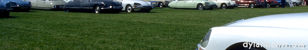 Image: Image 'citro&euml;n (v) 2'.