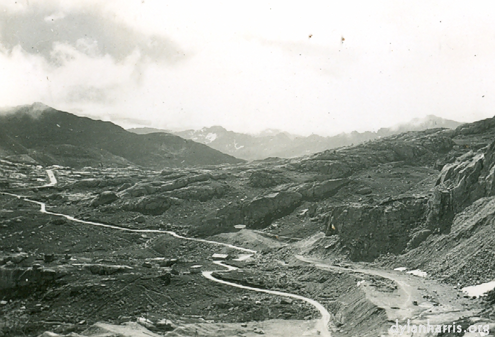 image: Views from the top of the Lucendro Dam, looking South.