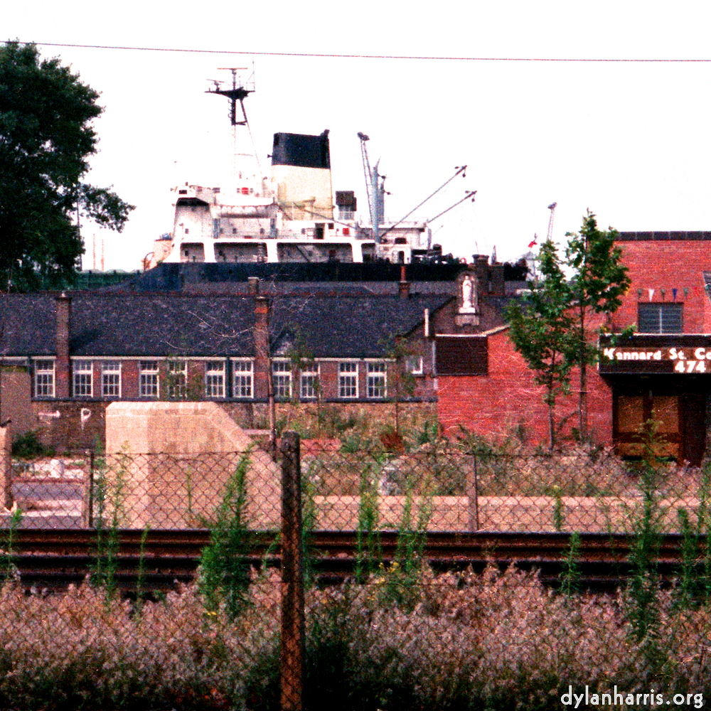 Image 'train (iii) 3'.