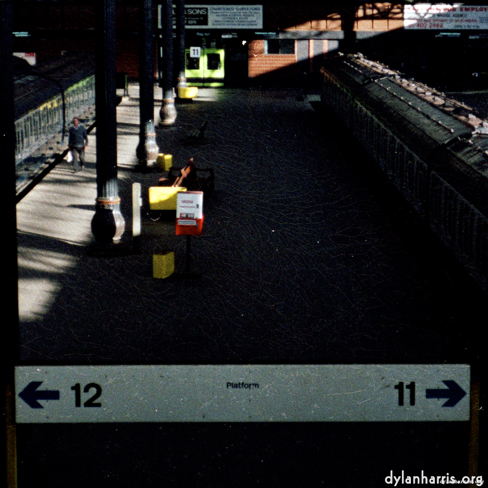 Image 'train (vi) 7'.