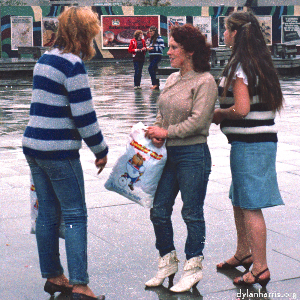 Image: Image 'thamesmead (i) 2'.