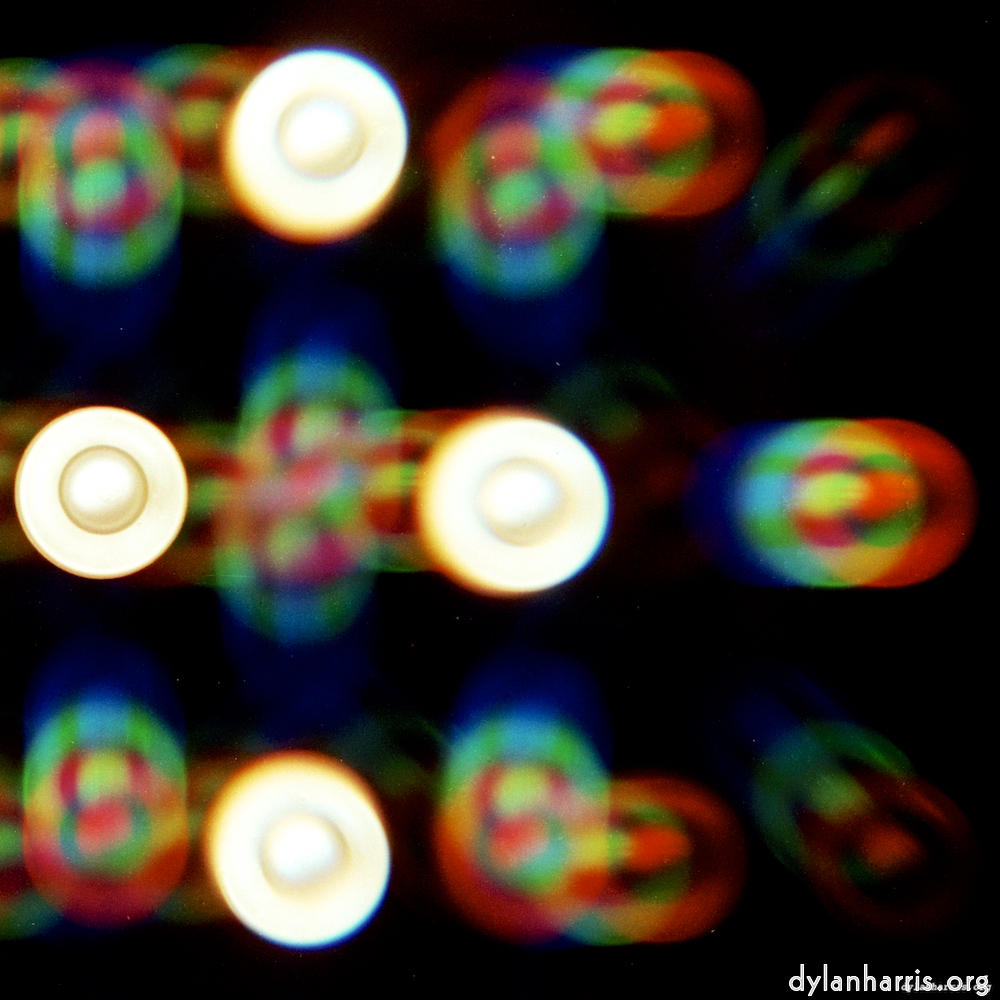 image: D&euml;st ass &lsquo;abstrakt (vii) 2&rsquo;.