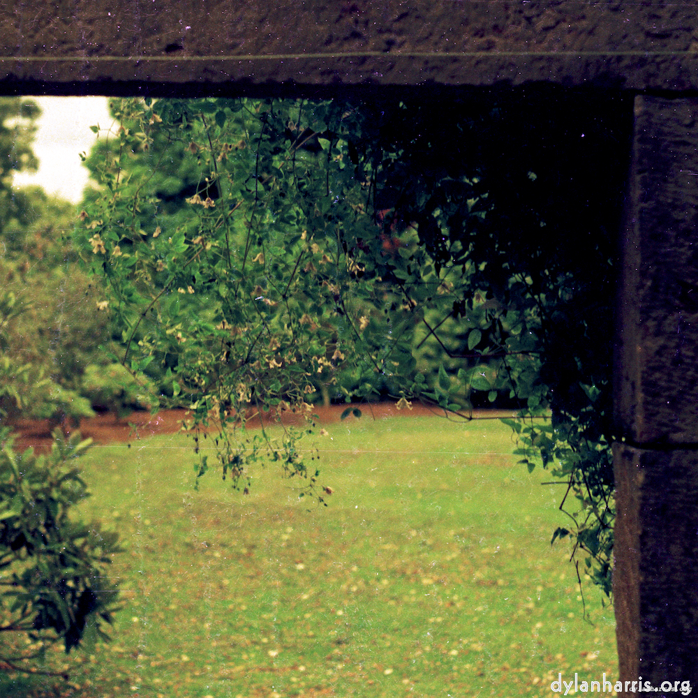 Image 'sculpture (i) 6'.