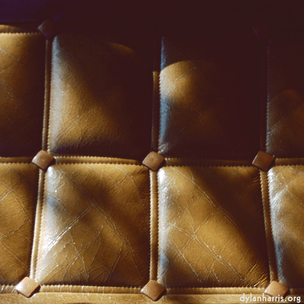 image: This is &lsquo;citro&euml;n (xviii) 5&rsquo;.