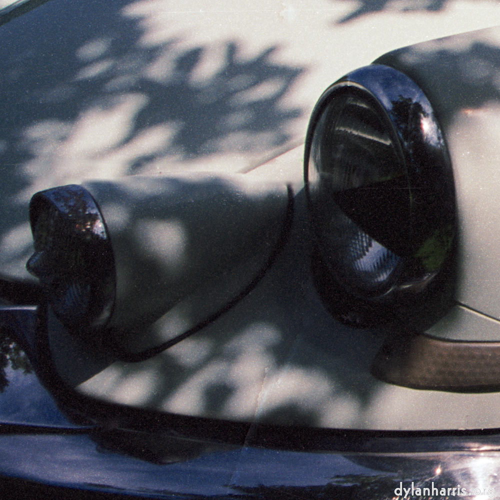 Image 'citro&euml;n (i) 1'.