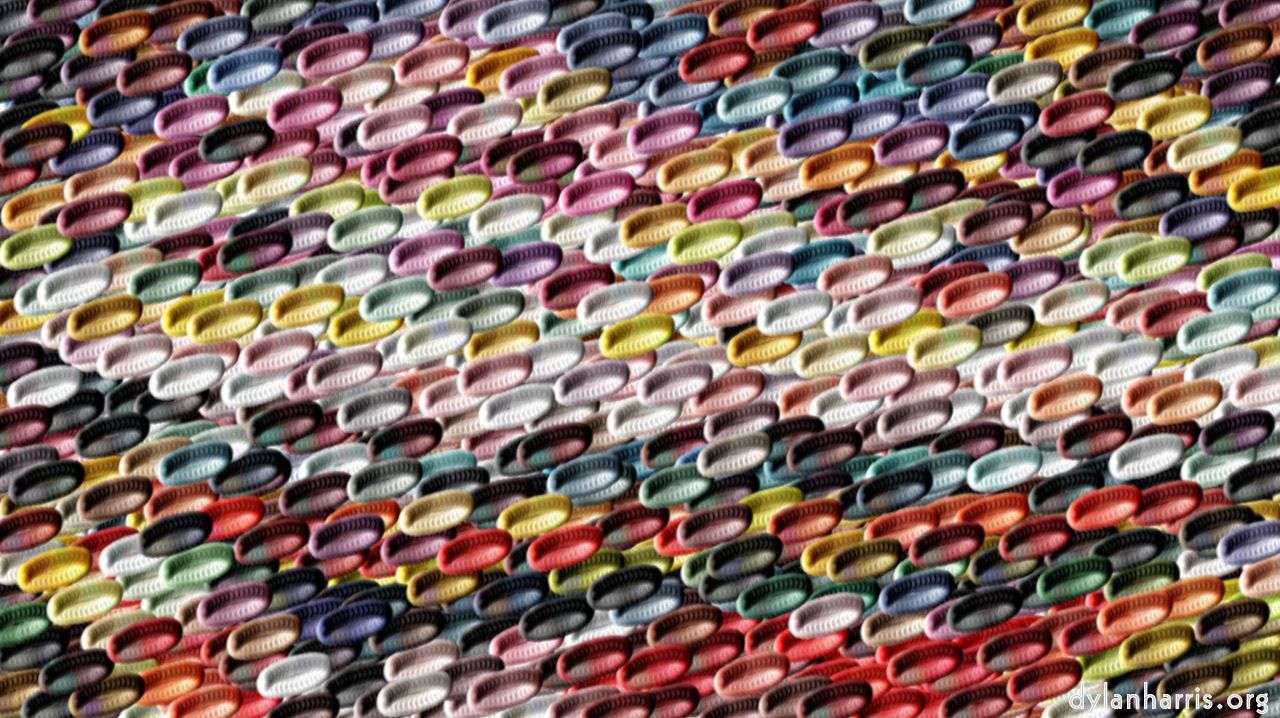 Image: materials :: shellnecklace2