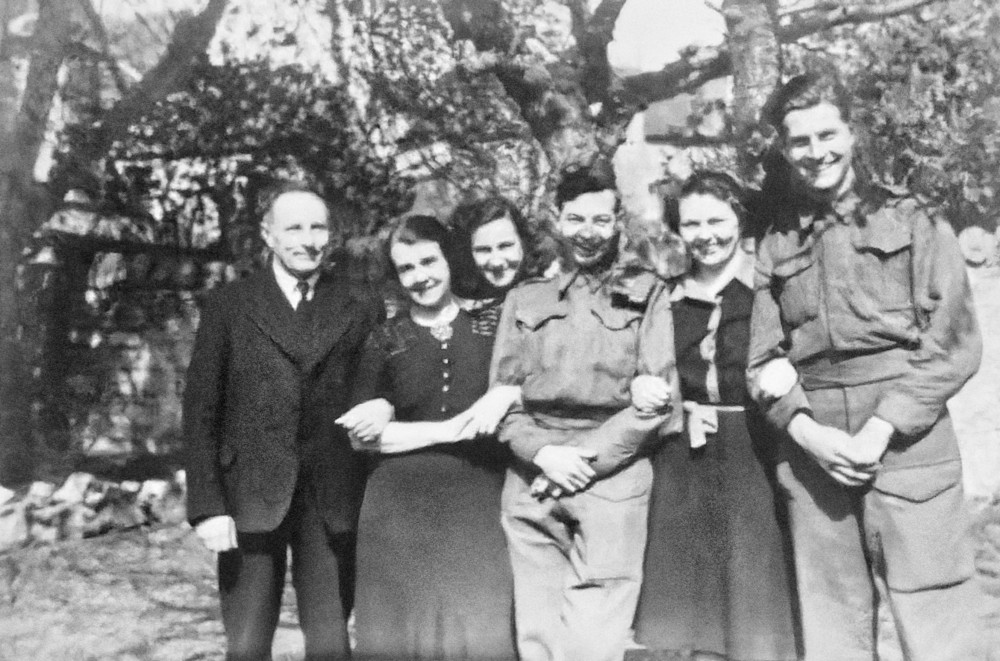 image: This is &lsquo;April 1948&rsquo;.