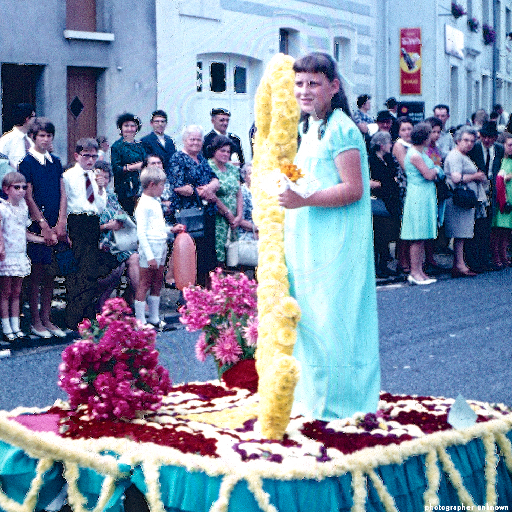 image: This is &lsquo;photographer&nbsp;x&nbsp;(iv)&nbsp;b)&nbsp;4&rsquo;.